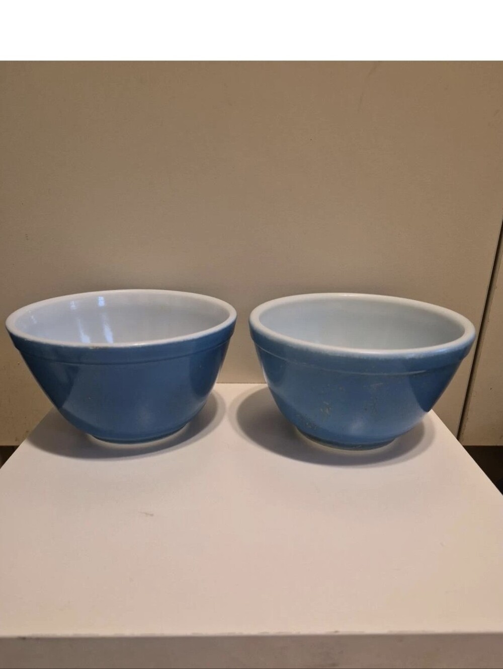 VINTAGE VG late '50s PYREX Set Of 2 Robins Egg Blue Mixing Bowls #401 1.5 PT USA